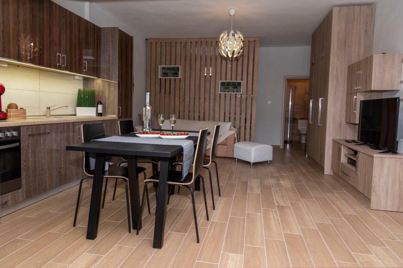 Cavas Luxury Apartments Nea Iraklitsa Bagian luar foto