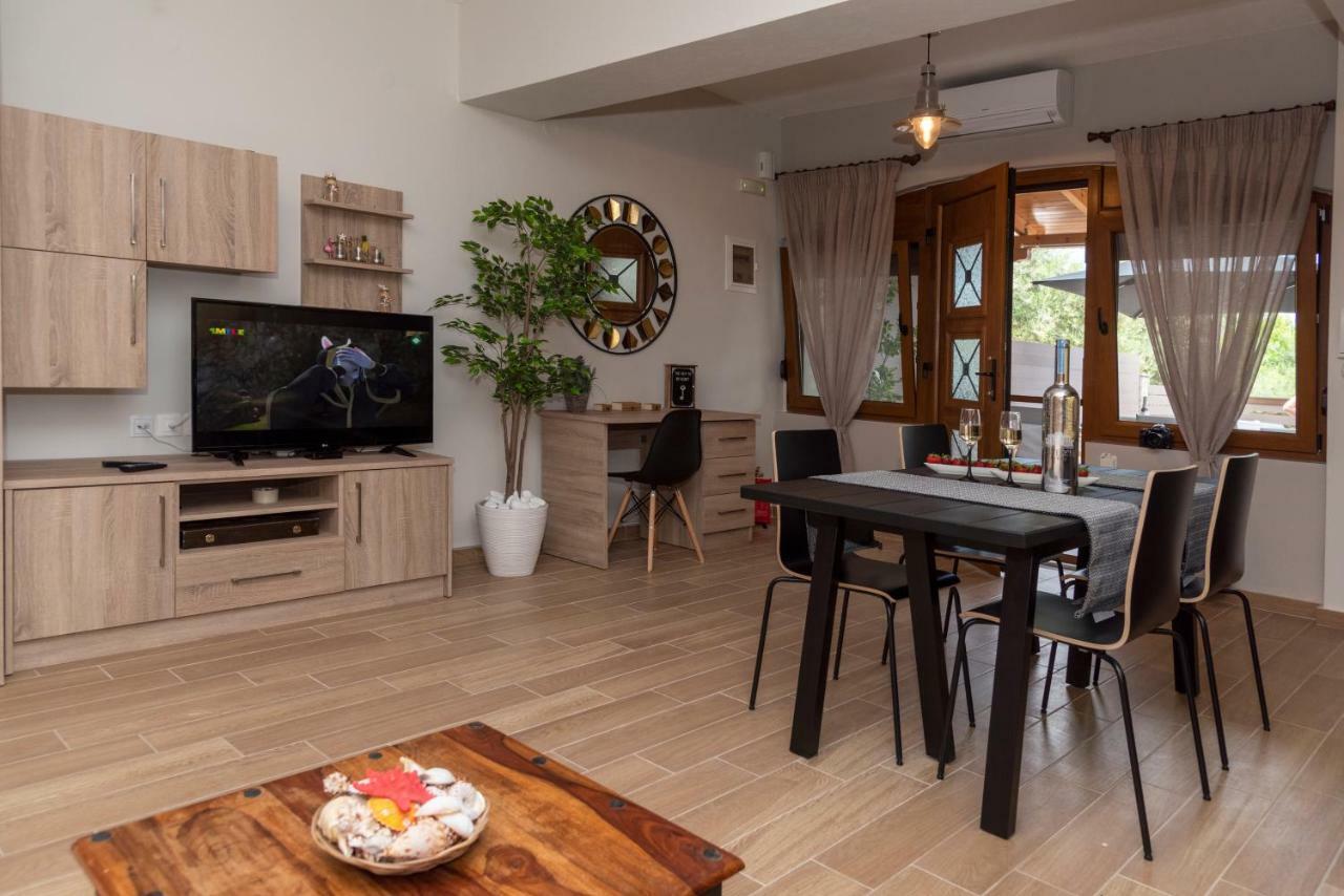 Cavas Luxury Apartments Nea Iraklitsa Bagian luar foto