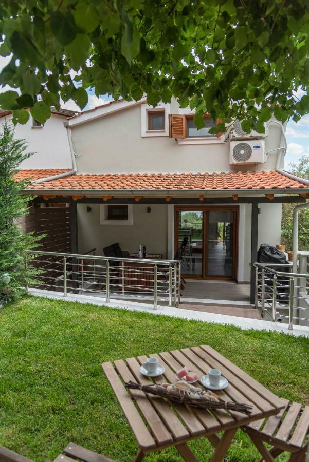 Cavas Luxury Apartments Nea Iraklitsa Bagian luar foto